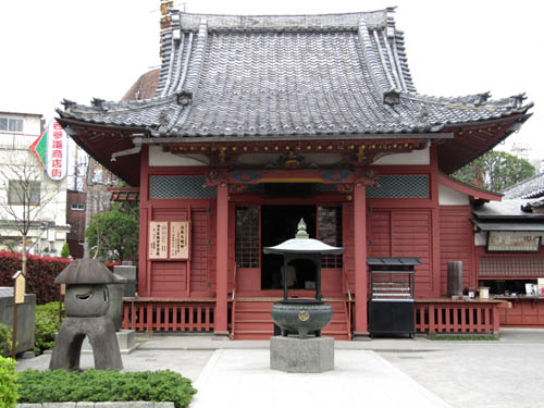 Senso-ji surroundings