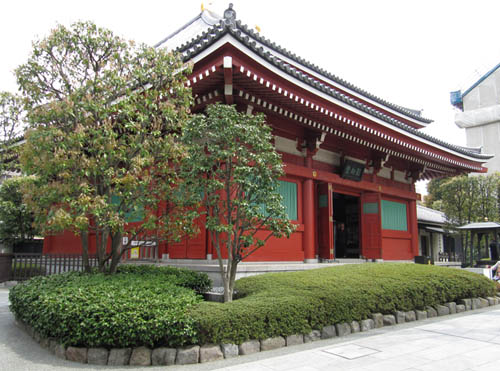 Senso-ji surroundings