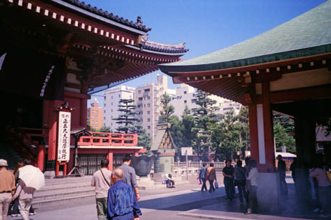 Senso-ji surroundings