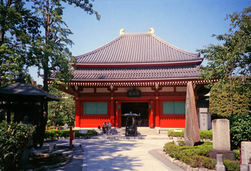 Senso-ji surroundings