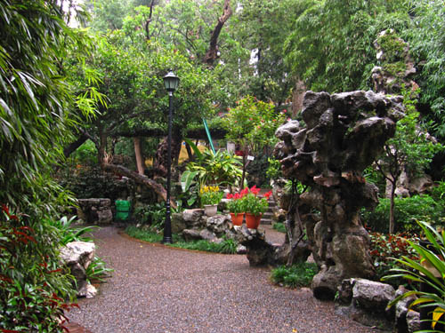 LOU LIM LOK GARDEN