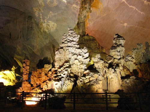 Phong Nha Cave