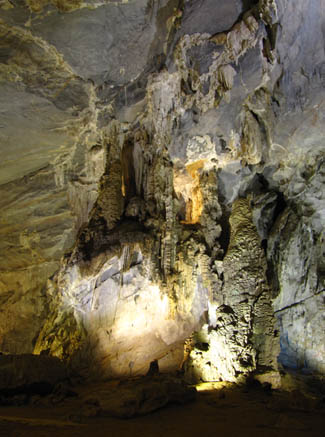 Phong Nha Cave