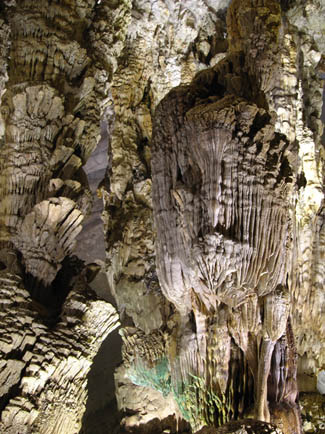 Phong Nha Cave