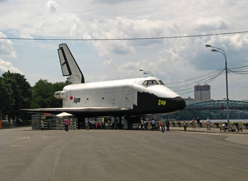 You can't park there!